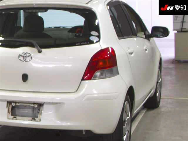 TOYOTA VITZ 2009