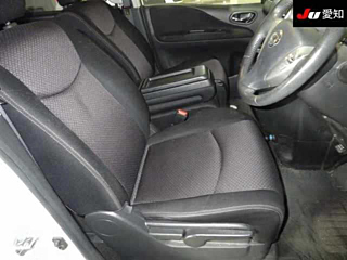 NISSAN SERENA 2013