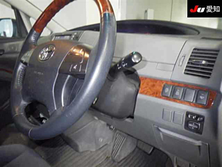 TOYOTA ESTIMA 2010