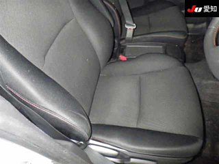 TOYOTA WISH 2010