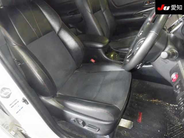 TOYOTA HARRIER 2017