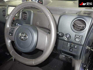 TOYOTA SPADE 2012