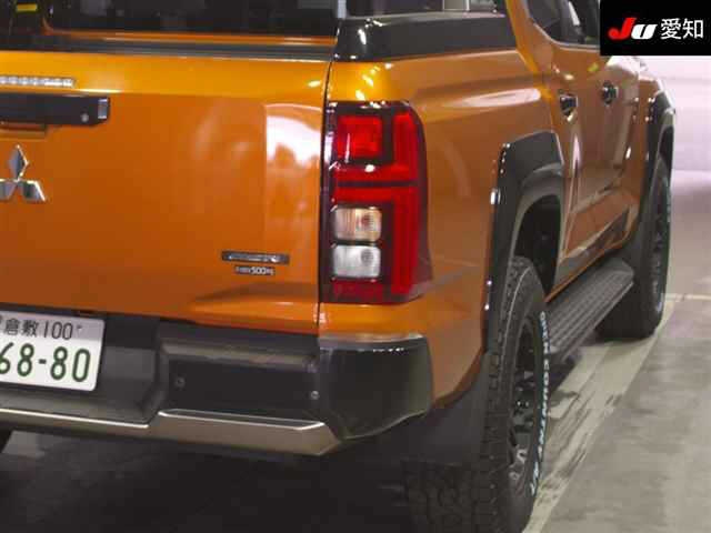 MITSUBISHI TRITON 2024