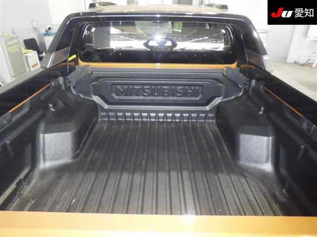 MITSUBISHI TRITON 2024