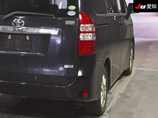 TOYOTA NOAH 2012