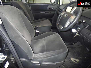 TOYOTA NOAH 2012