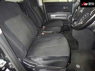 MITSUBISHI DELICA D5 2012