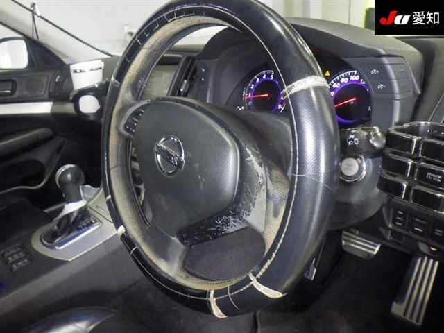 NISSAN SKYLINE 2008