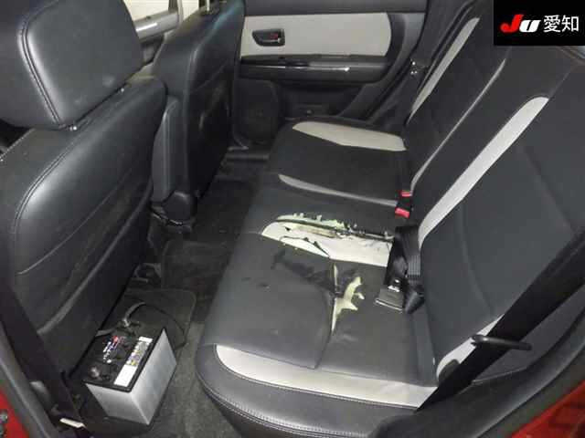 MAZDA VERISA 2010