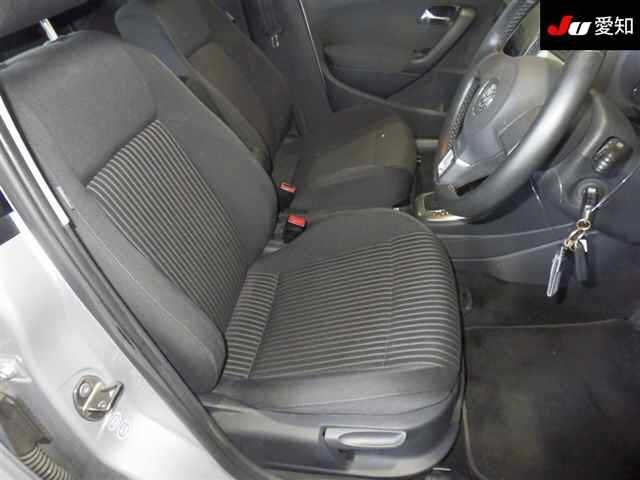 VOLKSWAGEN POLO 2013