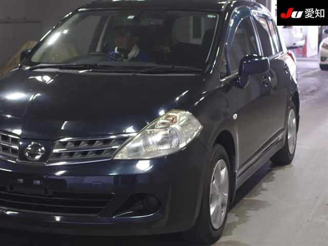 NISSAN TIIDA 2010