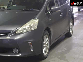 TOYOTA PRIUS ALPHA 2012