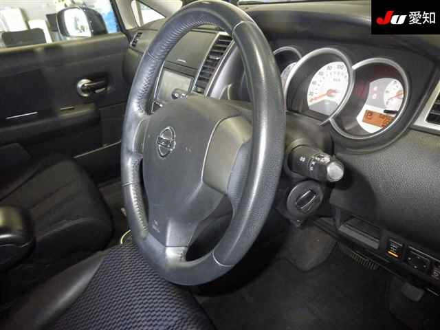 NISSAN TIIDA 2010