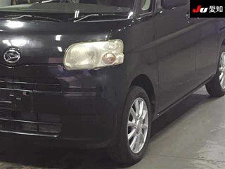 DAIHATSU TANTO 2011
