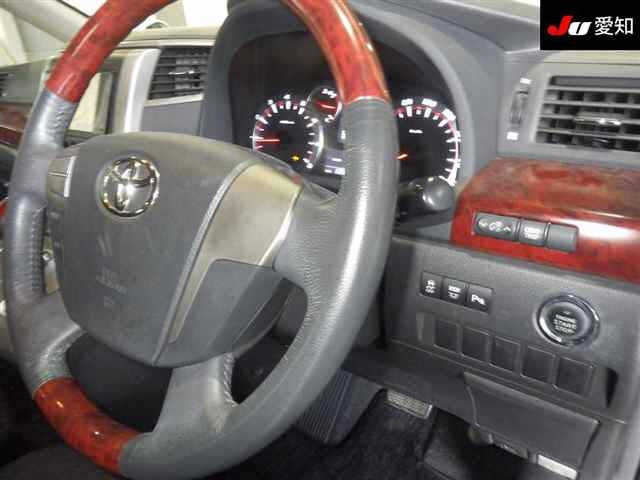 TOYOTA VELLFIRE 2008