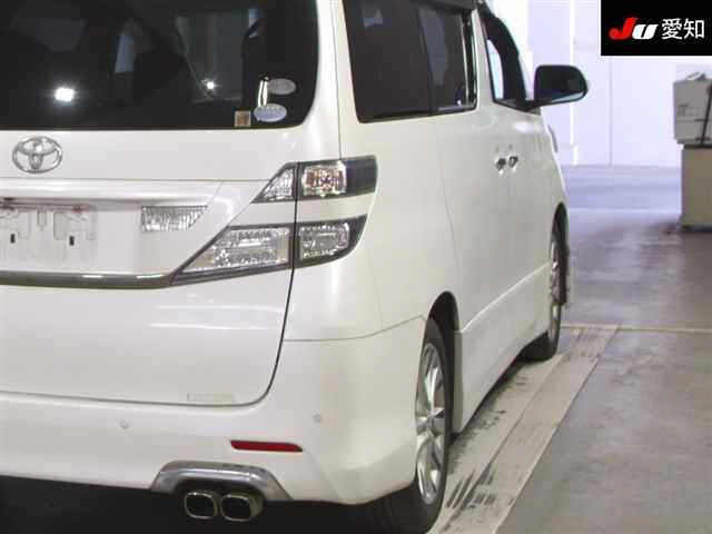 TOYOTA VELLFIRE 2008