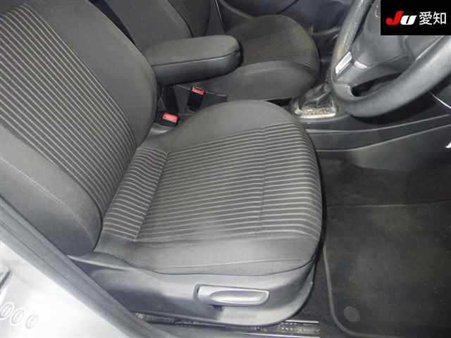 VOLKSWAGEN POLO 2012