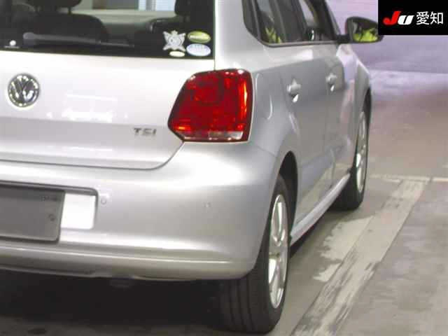 VOLKSWAGEN POLO 2012