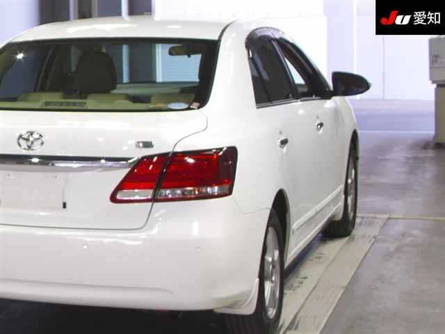 TOYOTA PREMIO 2016
