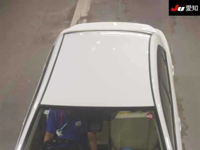 TOYOTA PREMIO 2016