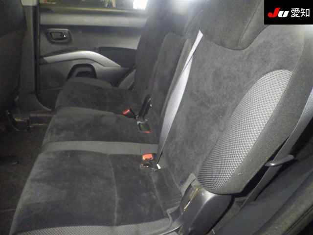 MITSUBISHI OUTLANDER 2010
