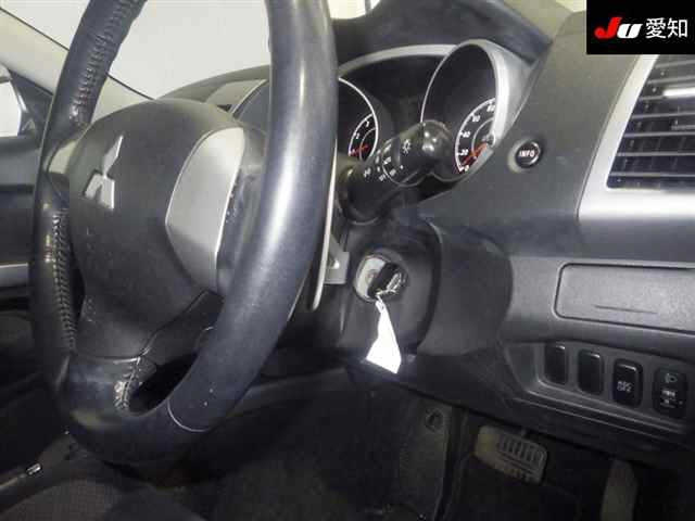 MITSUBISHI OUTLANDER 2010