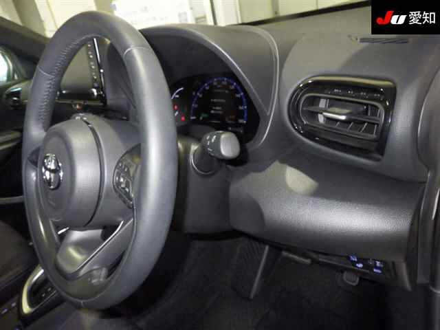 TOYOTA YARIS CROSS 2023