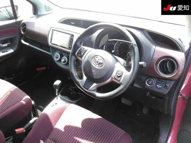 TOYOTA VITZ 2014