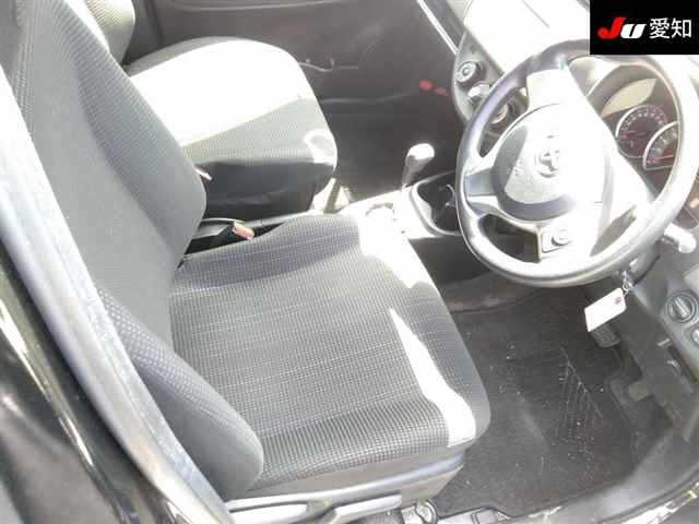 TOYOTA VITZ 2014