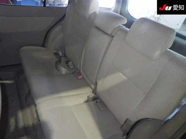 TOYOTA RAUM 2008