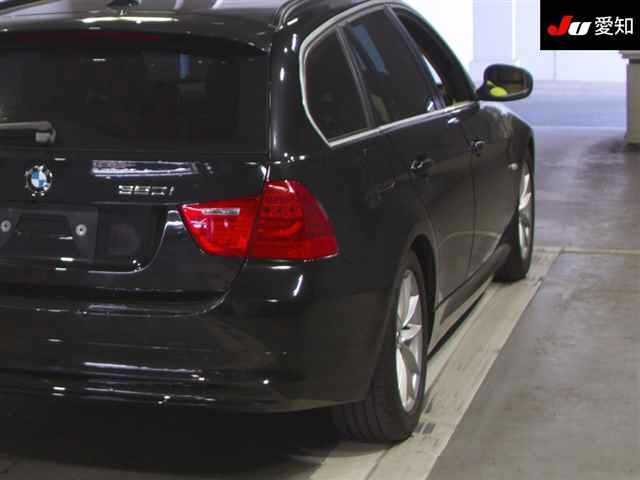 BMW 3 SERIES 2010