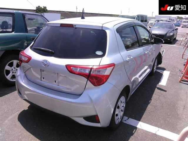 TOYOTA VITZ 2018