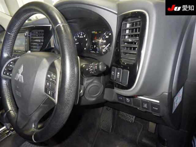 MITSUBISHI OUTLANDER 2014