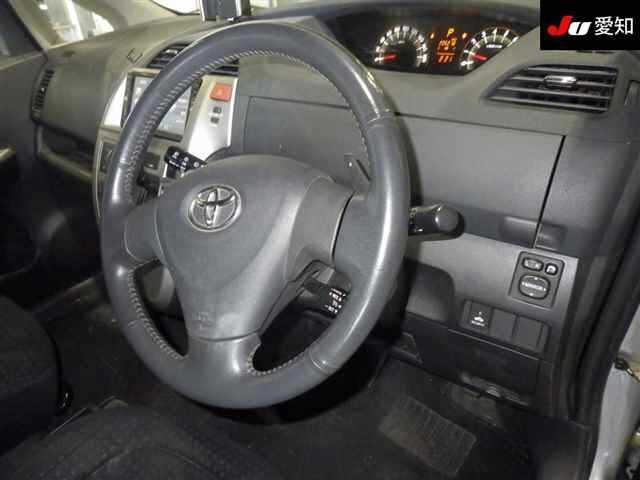 TOYOTA RACTIS 2008