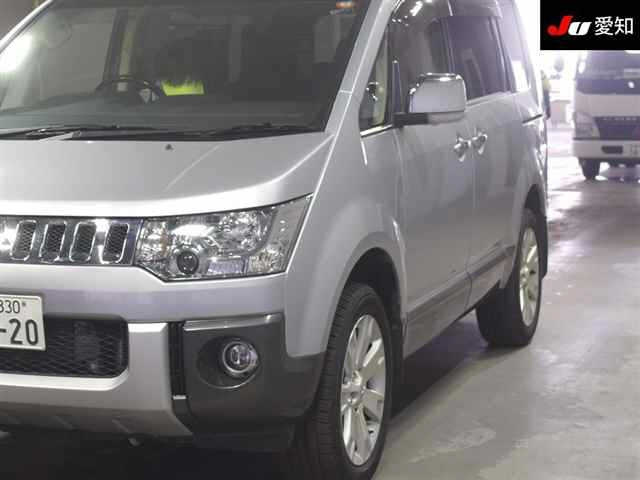 MITSUBISHI DELICA D5 2016