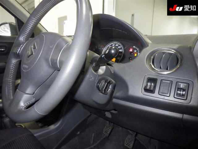 SUZUKI SWIFT 2011