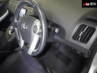 TOYOTA PRIUS 2012