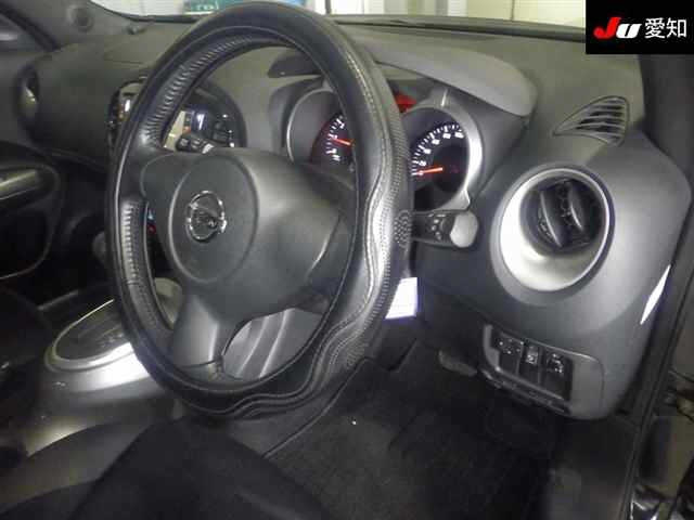NISSAN JUKE 2011