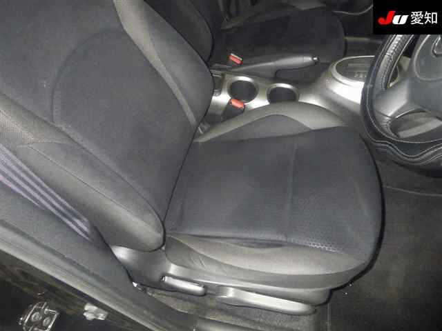 NISSAN JUKE 2011