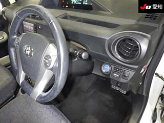 TOYOTA AQUA 2012