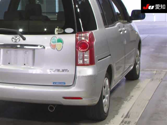 TOYOTA RAUM 2008