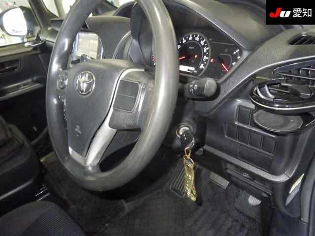 TOYOTA NOAH 2016