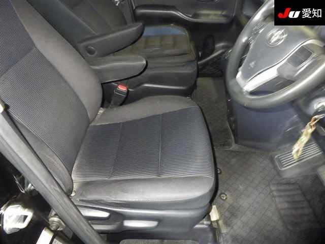 TOYOTA NOAH 2016