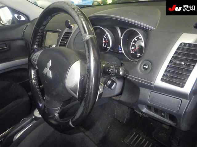 MITSUBISHI OUTLANDER 2010