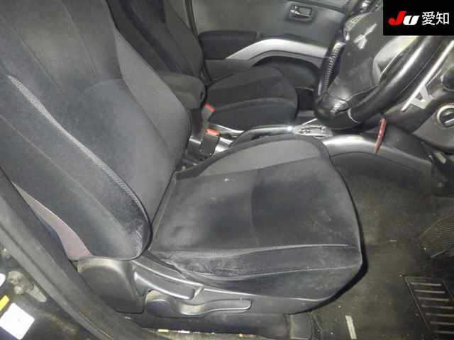 MITSUBISHI OUTLANDER 2010