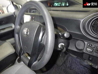 TOYOTA AQUA 2012