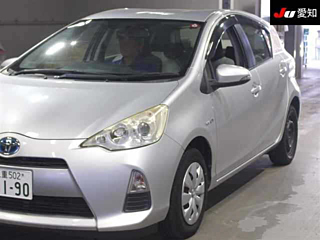 TOYOTA AQUA 2012