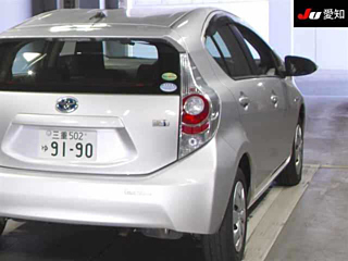 TOYOTA AQUA 2012