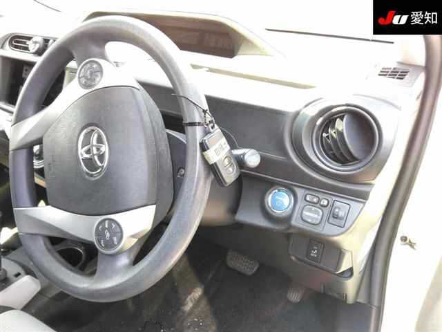 TOYOTA AQUA 2012