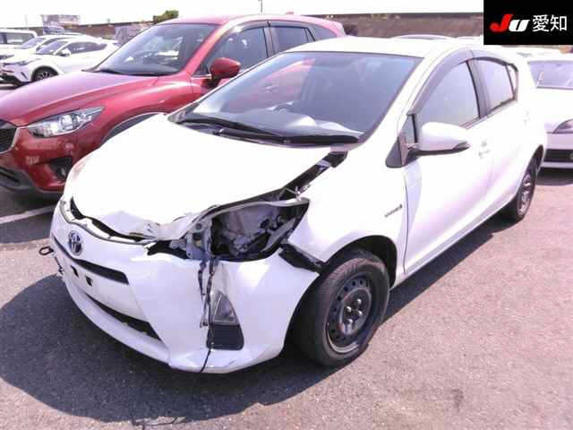 TOYOTA AQUA 2012